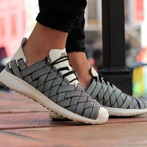 Nike woman’s Patterned Black and White Sneakers